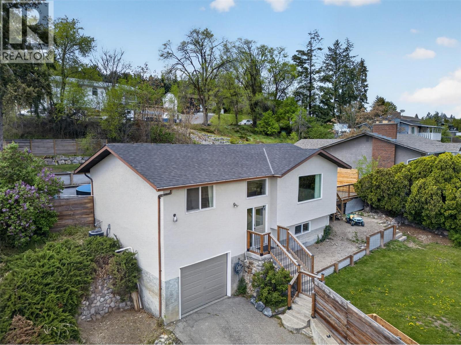 9742 Okanagan Centre Road E, Lake Country, British Columbia  V4V 1T6 - Photo 1 - 10382875