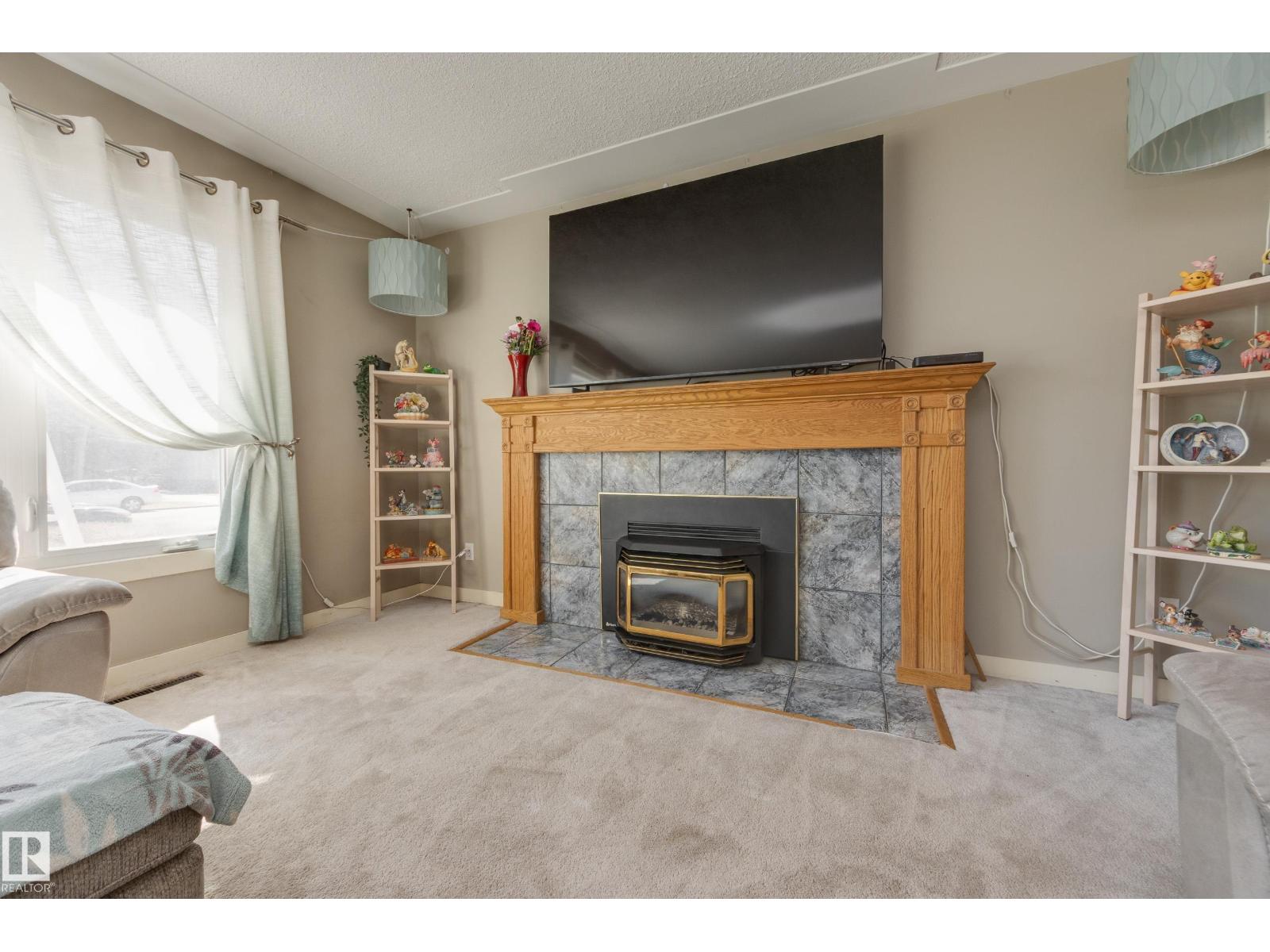 10462 159 St Nw, Edmonton, Alberta  T5P 3A7 - Photo 4 - E4484948