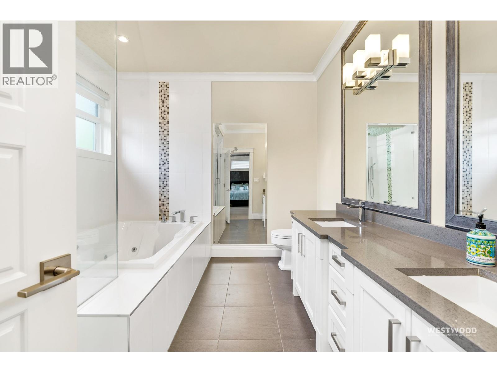 1870 Sperling Avenue, Burnaby, British Columbia  V5B 4K5 - Photo 27 - R3117013