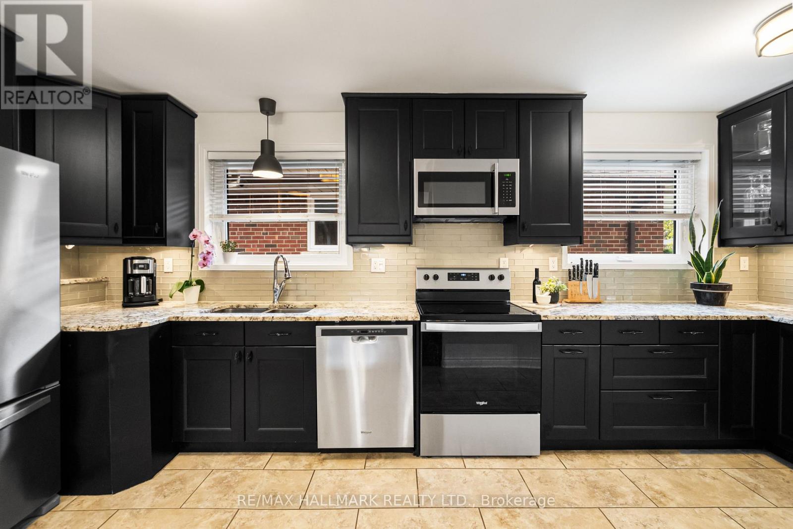 52 Richland Crescent, Toronto, Ontario  M9C 4C3 - Photo 13 - W13064390