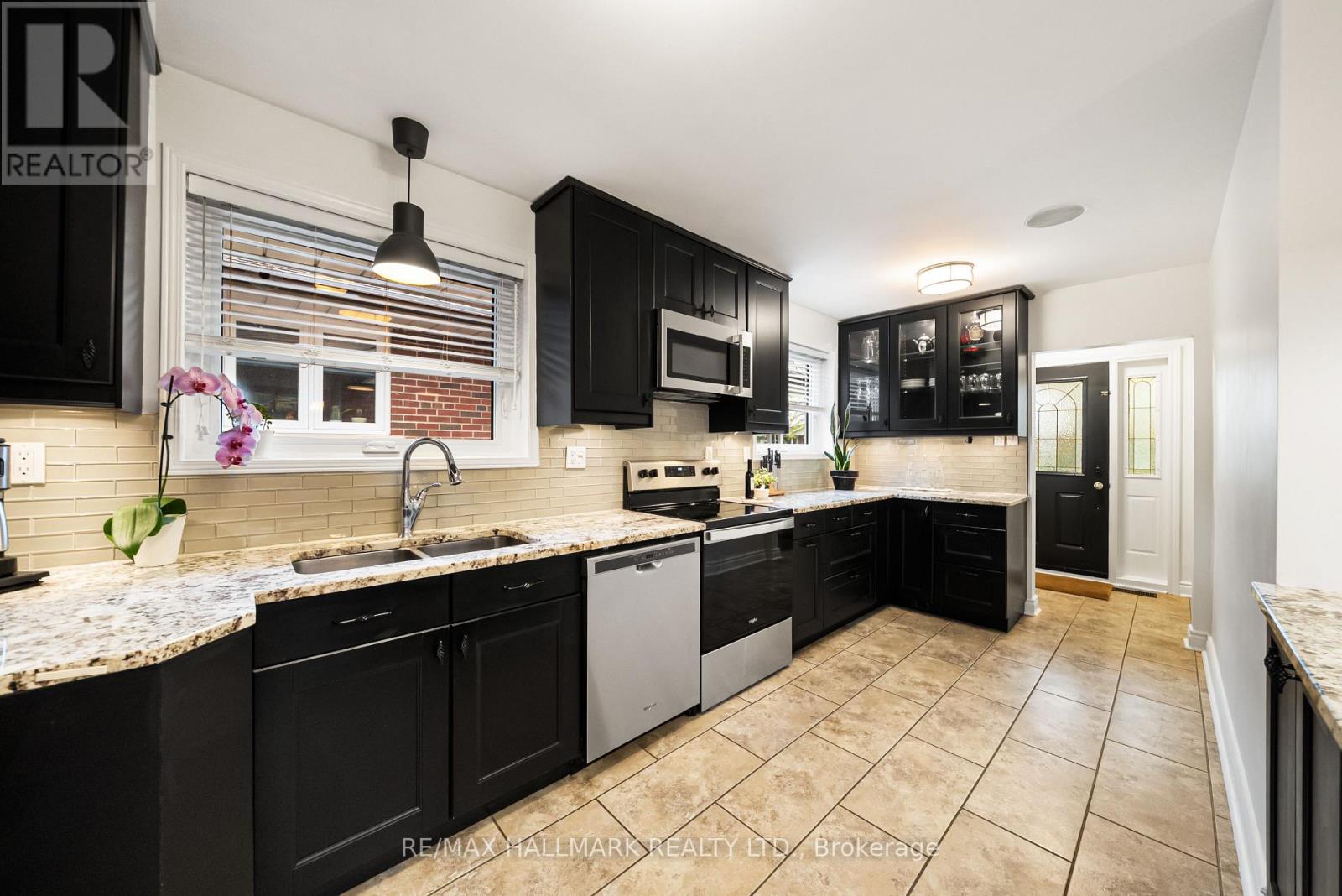 52 Richland Crescent, Toronto, Ontario  M9C 4C3 - Photo 14 - W13064390