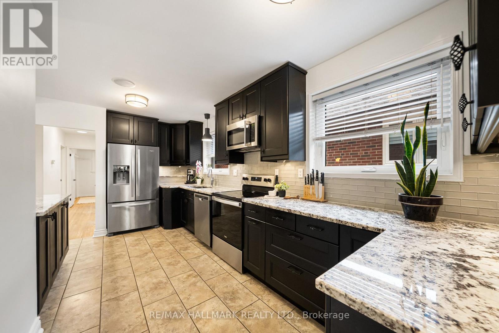 52 Richland Crescent, Toronto, Ontario  M9C 4C3 - Photo 17 - W13064390