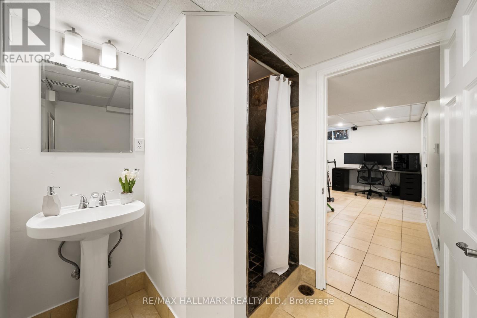 52 Richland Crescent, Toronto, Ontario  M9C 4C3 - Photo 35 - W13064390