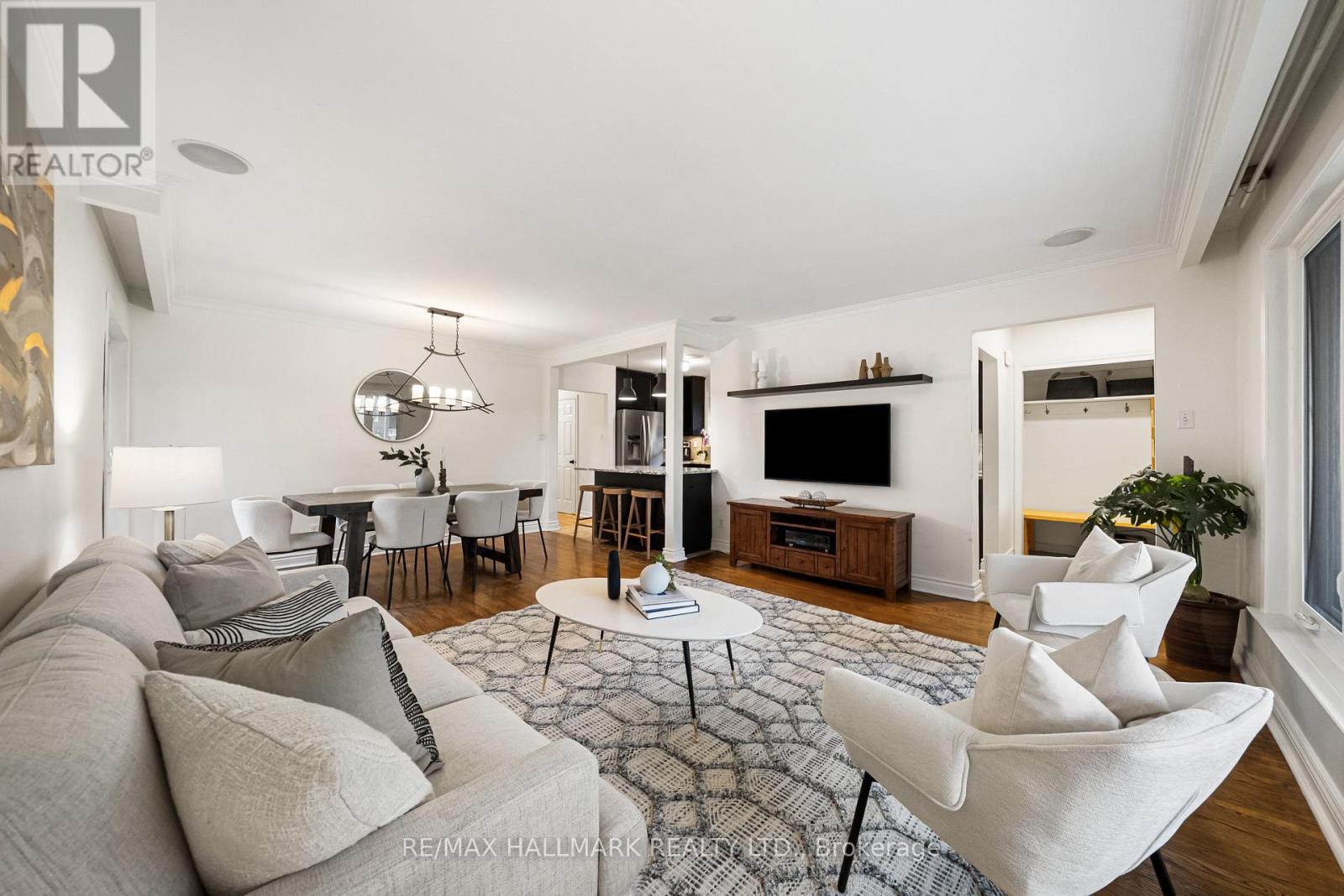 52 Richland Crescent, Toronto, Ontario  M9C 4C3 - Photo 6 - W13064390