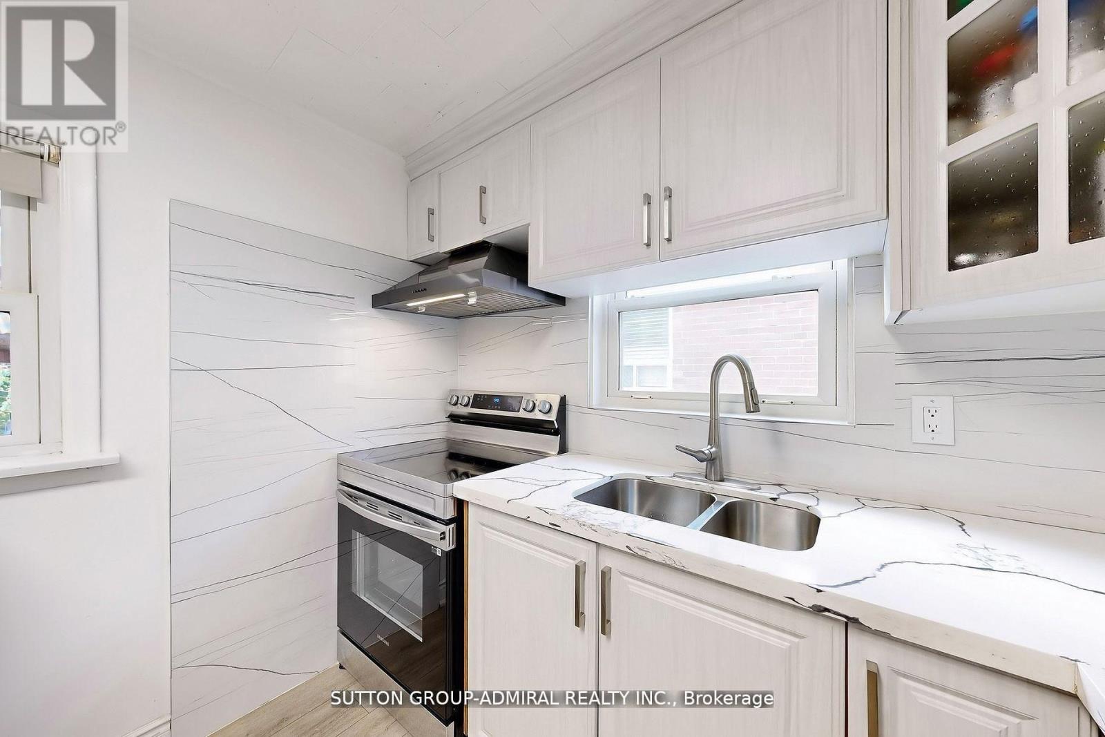 14 Spears Street, Toronto, Ontario  M6N 3X7 - Photo 13 - W13064410