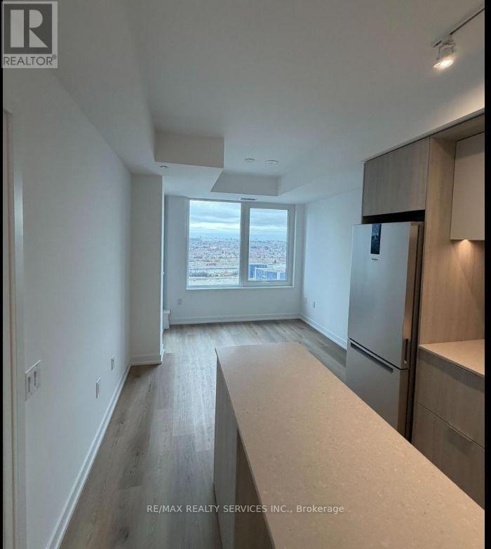 3611 - 395 Square One Drive, Mississauga, Ontario  L5B 0P6 - Photo 3 - W13064422