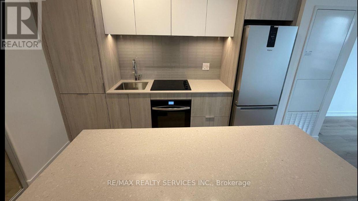 3611 - 395 Square One Drive, Mississauga, Ontario  L5B 0P6 - Photo 4 - W13064422