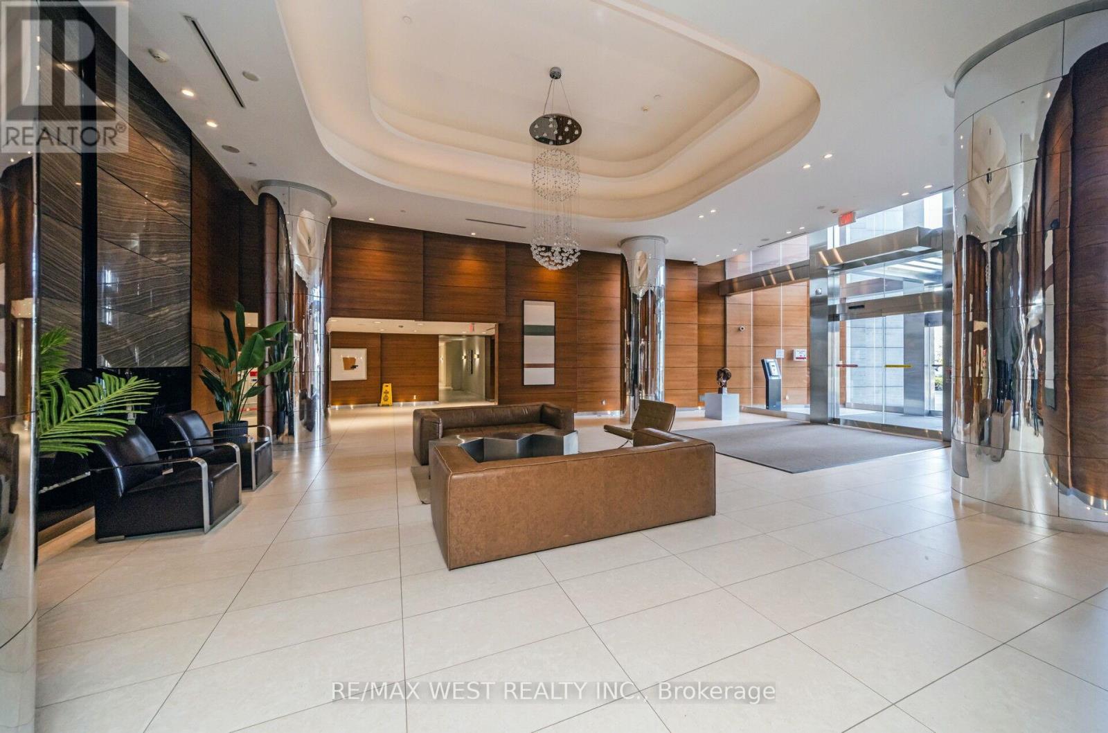 905 - 1 Valhalla Inn Road, Toronto, Ontario  M9B 1S9 - Photo 12 - W13064474