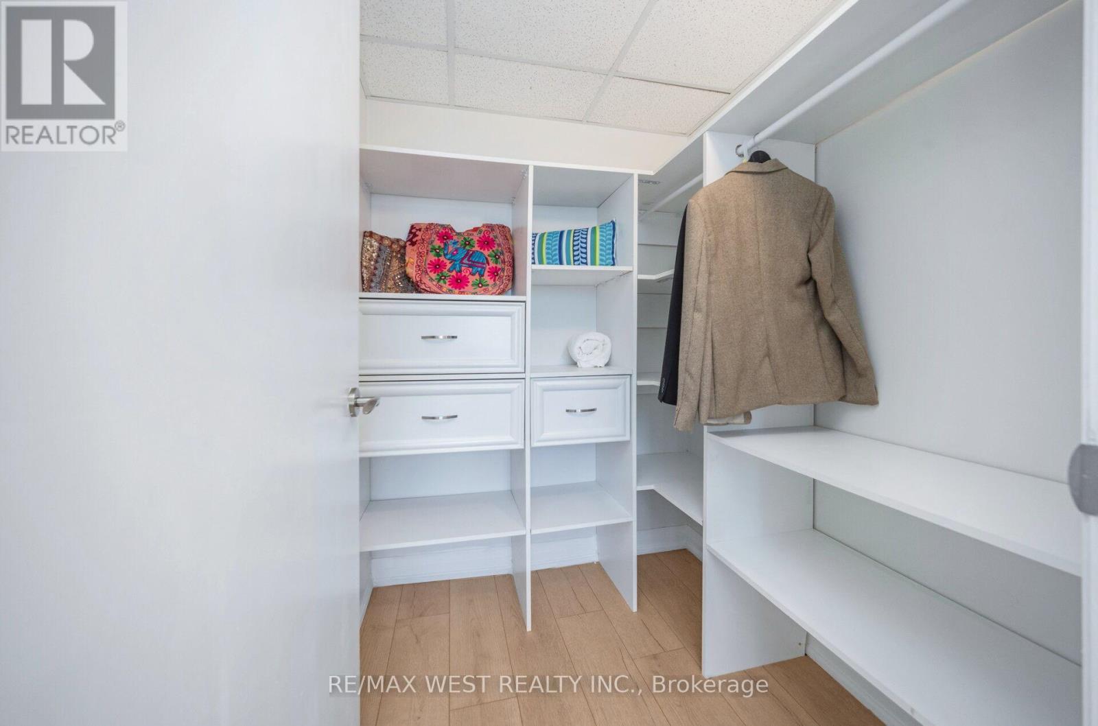 905 - 1 Valhalla Inn Road, Toronto, Ontario  M9B 1S9 - Photo 43 - W13064474