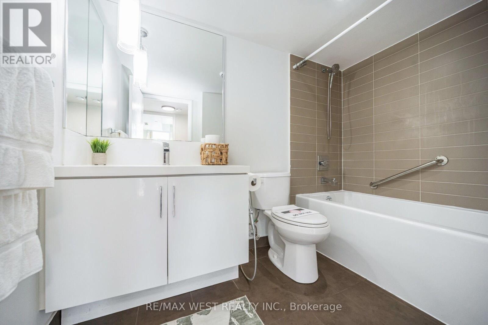 905 - 1 Valhalla Inn Road, Toronto, Ontario  M9B 1S9 - Photo 45 - W13064474