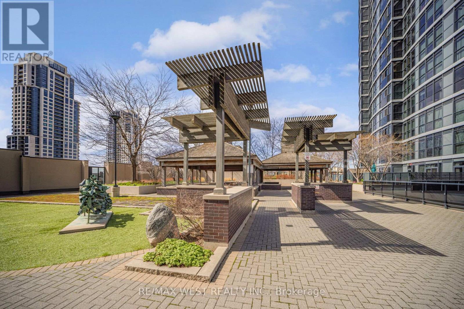 905 - 1 Valhalla Inn Road, Toronto, Ontario  M9B 1S9 - Photo 47 - W13064474