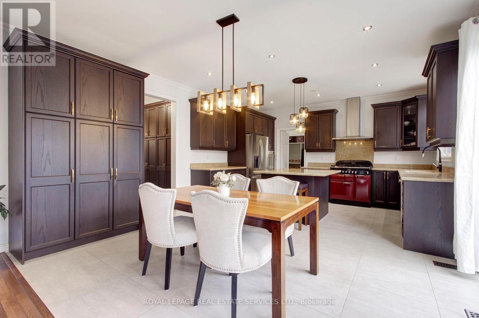 2219 Wuthering Heights Way, Oakville, Ontario  L6M 0A3 - Photo 15 - W13064478