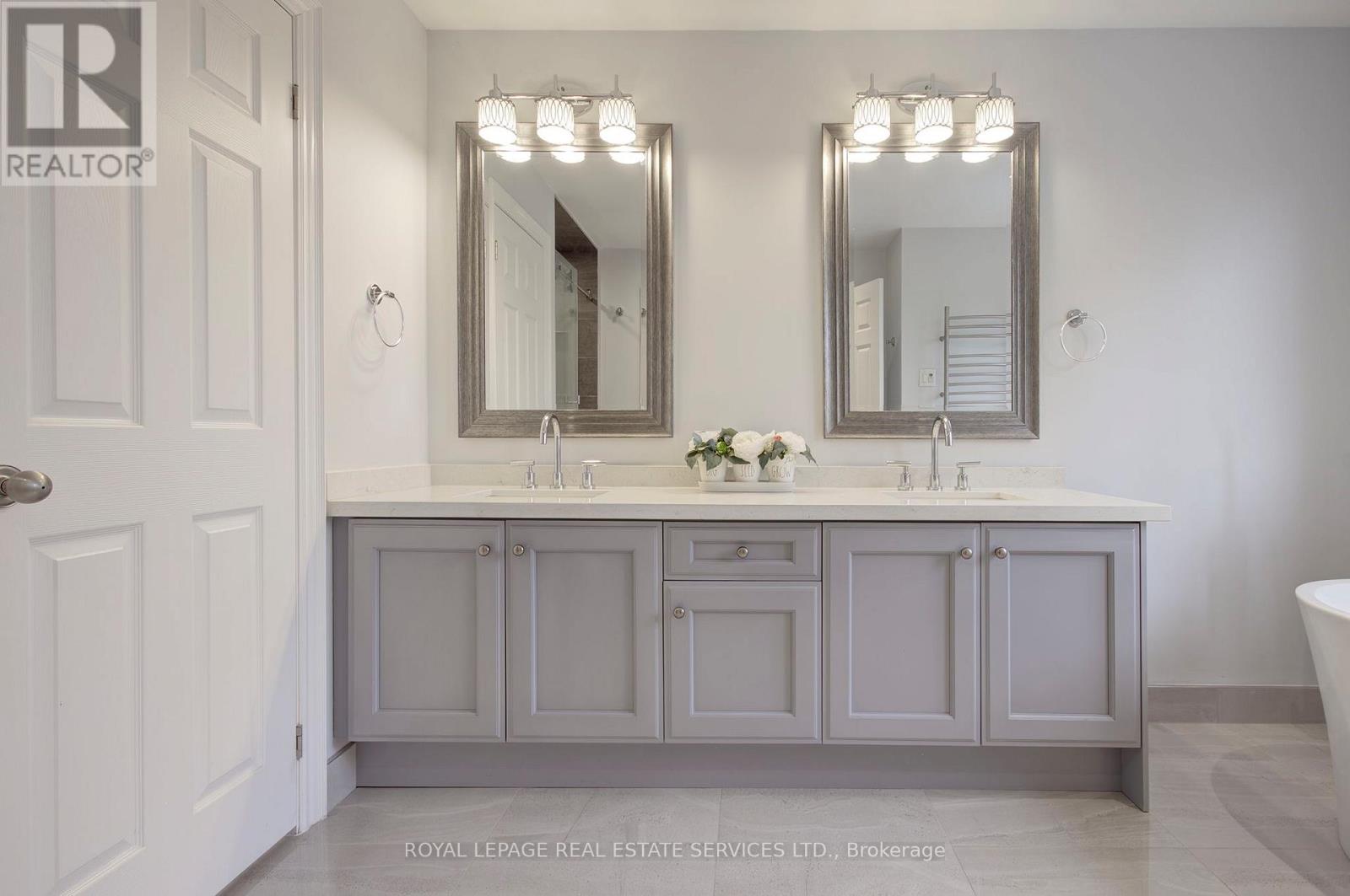 2219 Wuthering Heights Way, Oakville, Ontario  L6M 0A3 - Photo 25 - W13064478