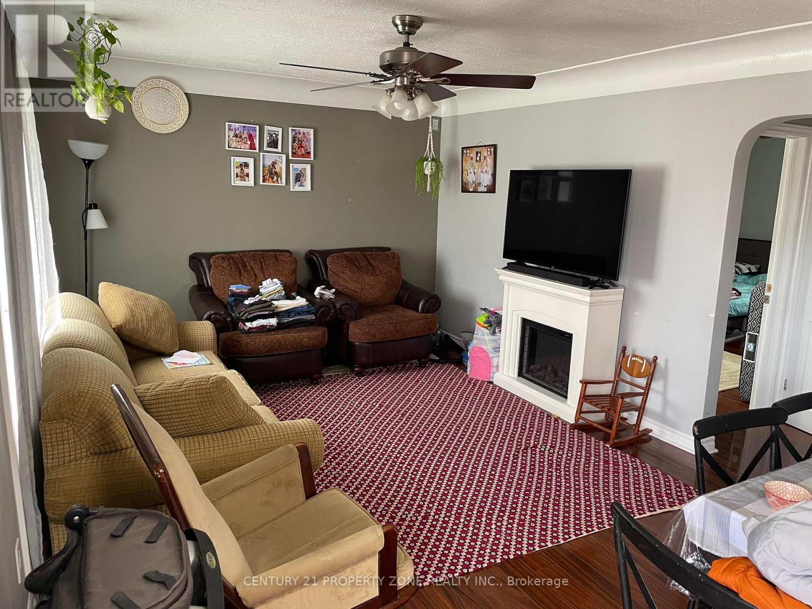 431 Wood Ward Avenue, Milton, Ontario  L9T 1V6 - Photo 3 - W13064490