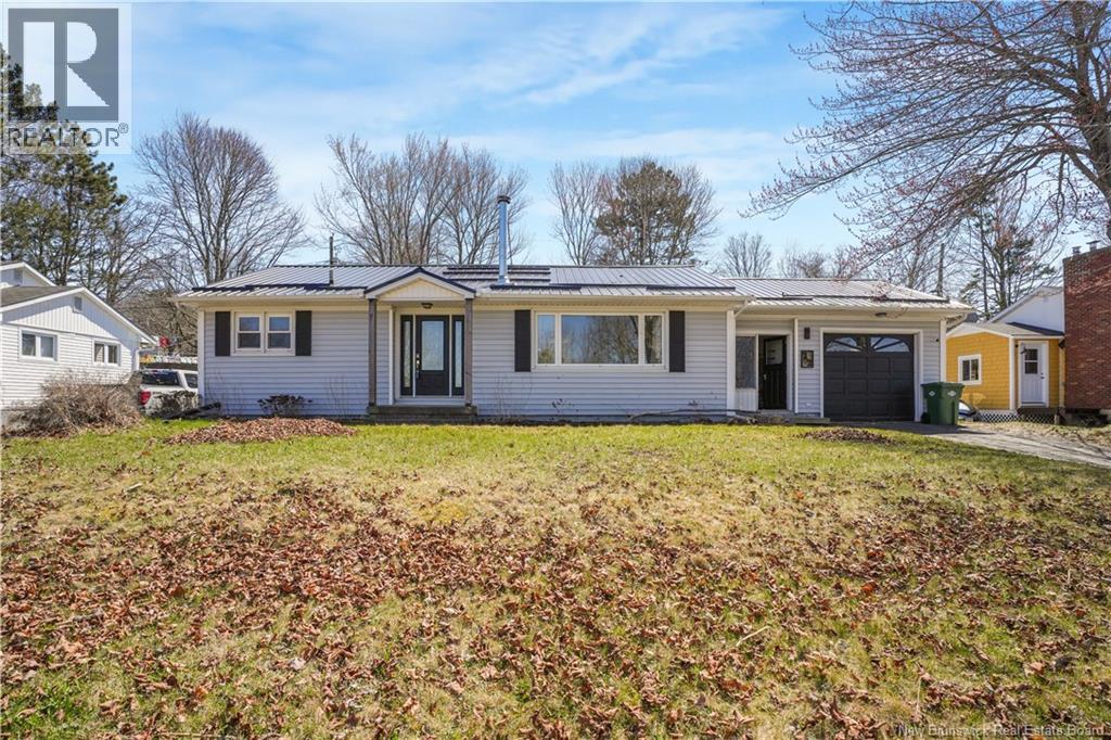 22 Birchcroft Drive, Fredericton, New Brunswick  E3C 1K7 - Photo 1 - NB138198