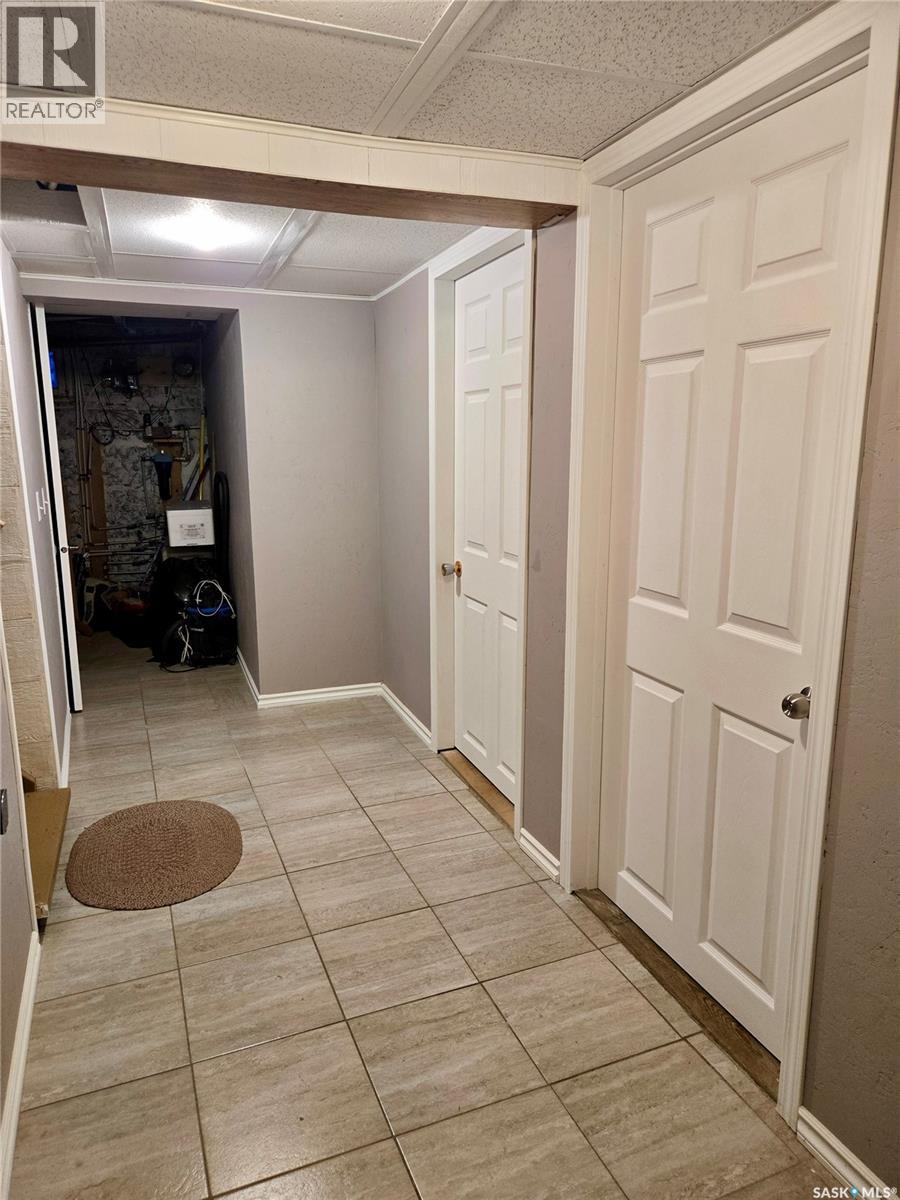1517 3rd Street, Estevan, Saskatchewan  S4A 0S5 - Photo 23 - SK034469