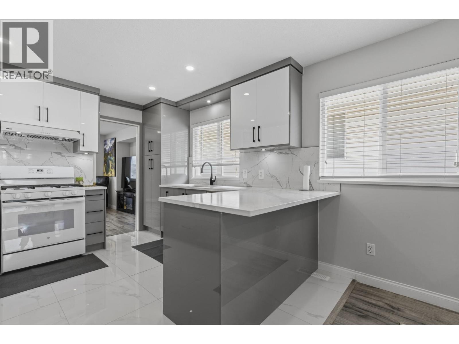 1819 Jacana Avenue, Port Coquitlam, British Columbia  V3C 5C4 - Photo 4 - R3117693