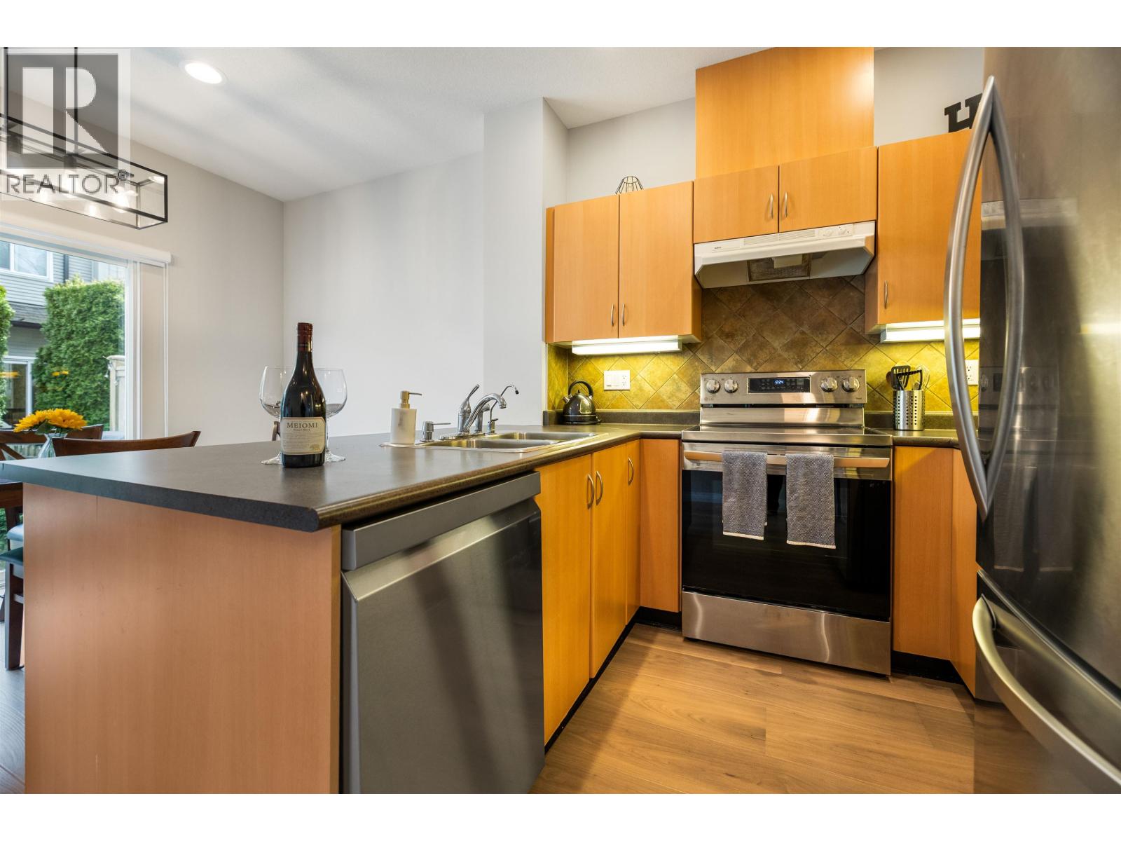 133 1055 Riverwood Gate, Port Coquitlam, British Columbia  V3B 8C3 - Photo 6 - R3117495