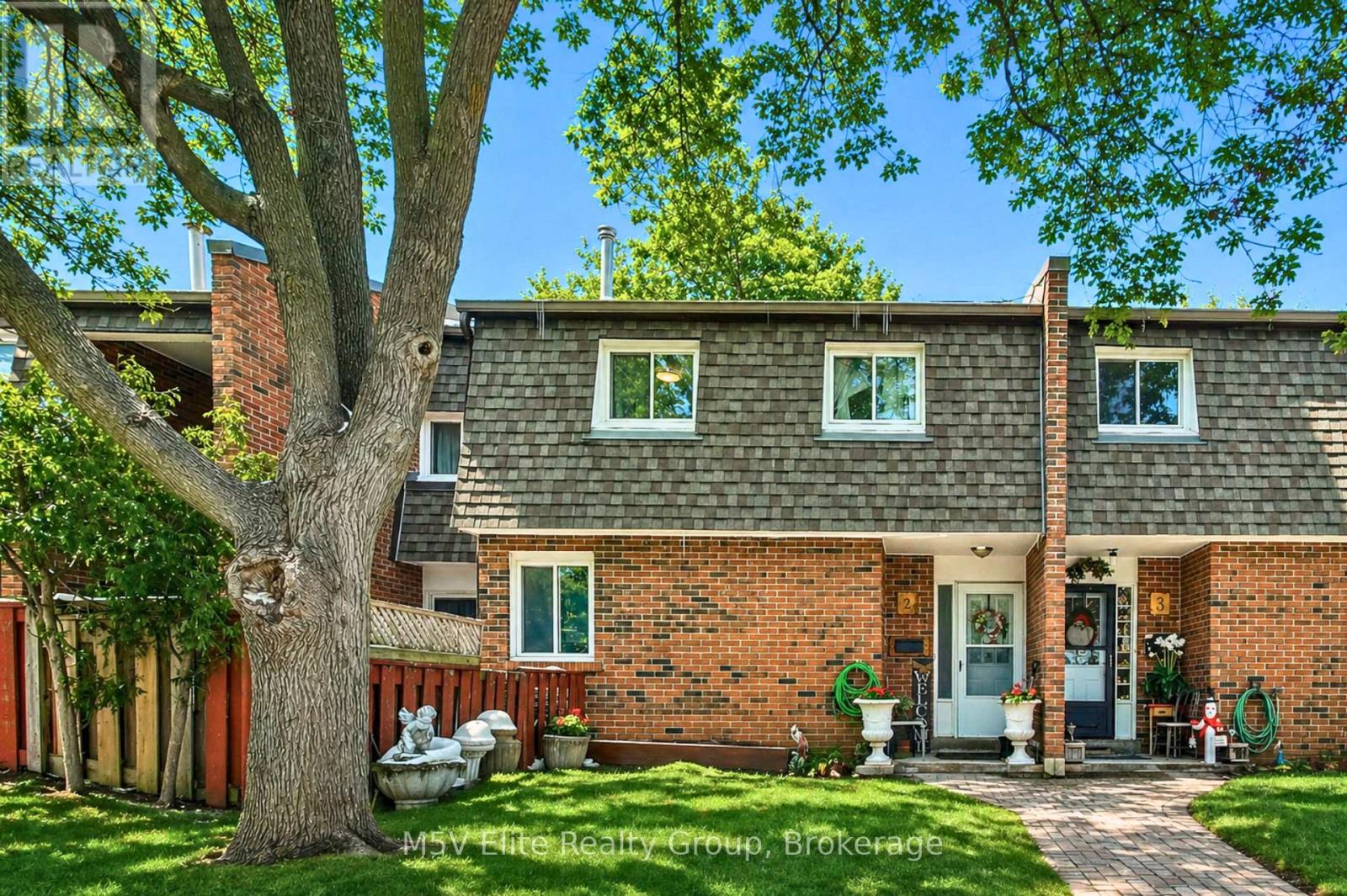 2 - 105 Dovedale Drive, Whitby, Ontario  L1N 1Z7 - Photo 3 - E13064416