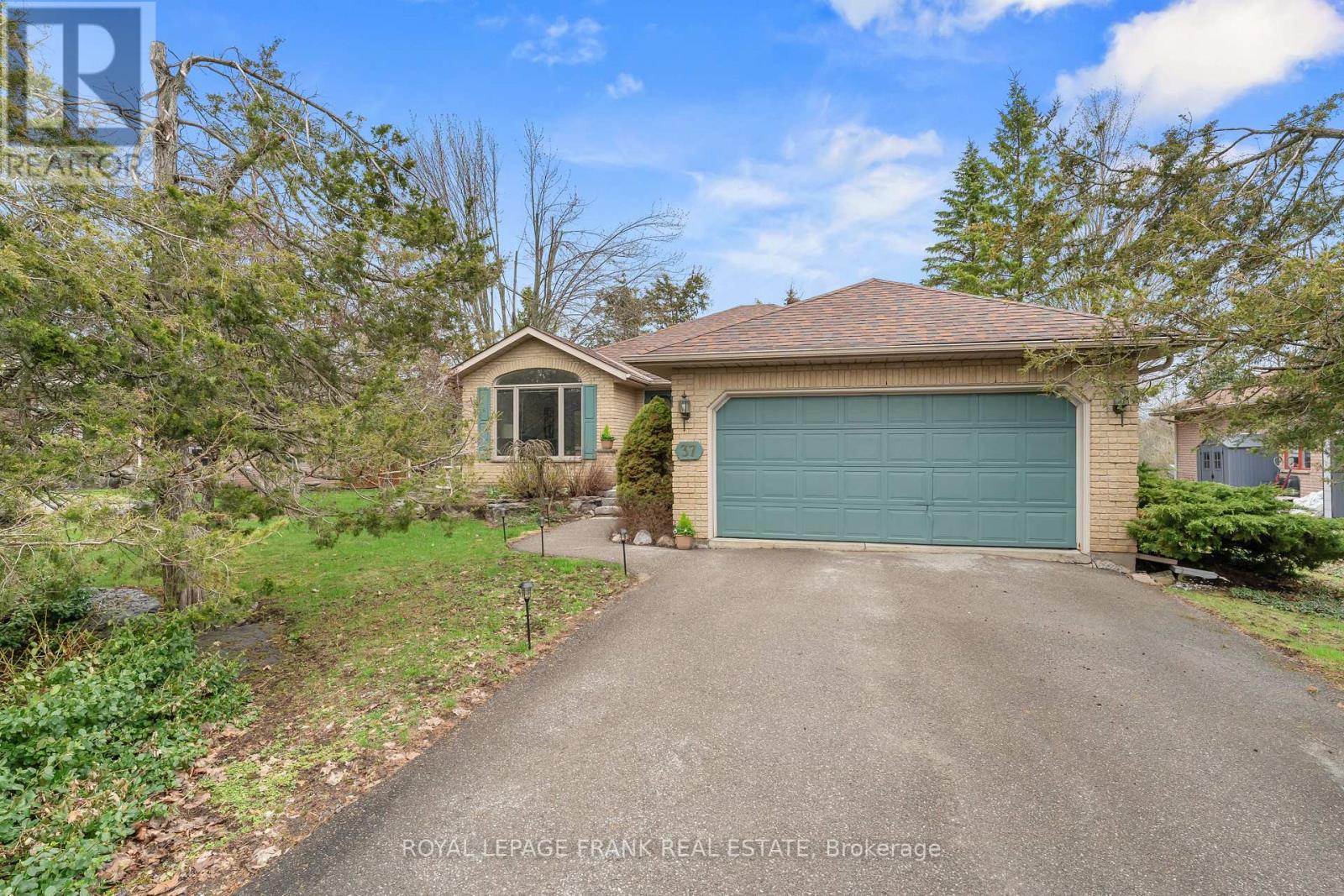 37 Island Bay Drive, Kawartha Lakes, Ontario  K0M 1A0 - Photo 1 - X13064596