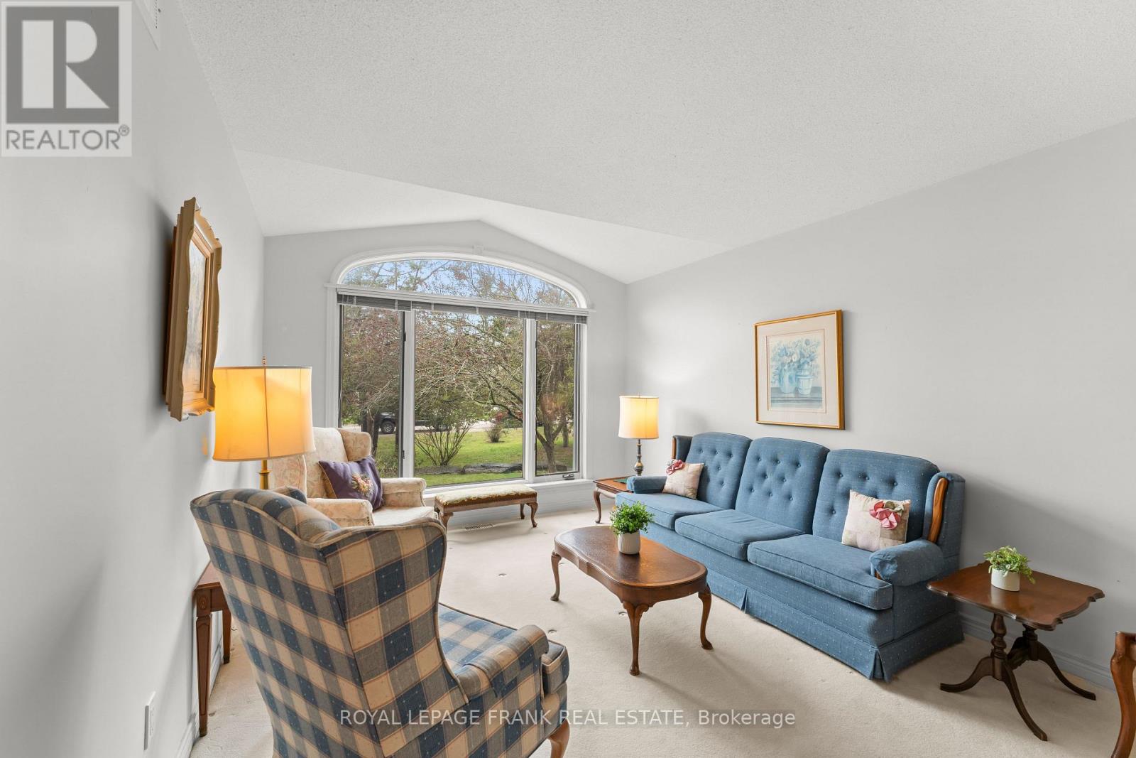 37 Island Bay Drive, Kawartha Lakes, Ontario  K0M 1A0 - Photo 4 - X13064596