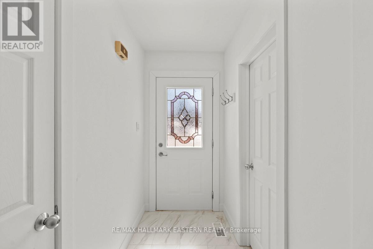 5 Ferndale Avenue, Peterborough, Ontario  K9J 1L9 - Photo 3 - X13064614