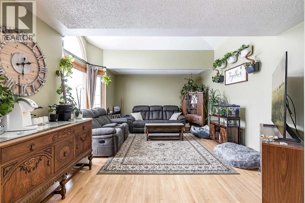 508 1 Street Se, Redcliff, Alberta  T0J 2P2 - Photo 8 - A2304972