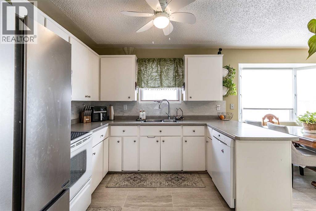 508 1 Street Se, Redcliff, Alberta  T0J 2P2 - Photo 16 - A2304972
