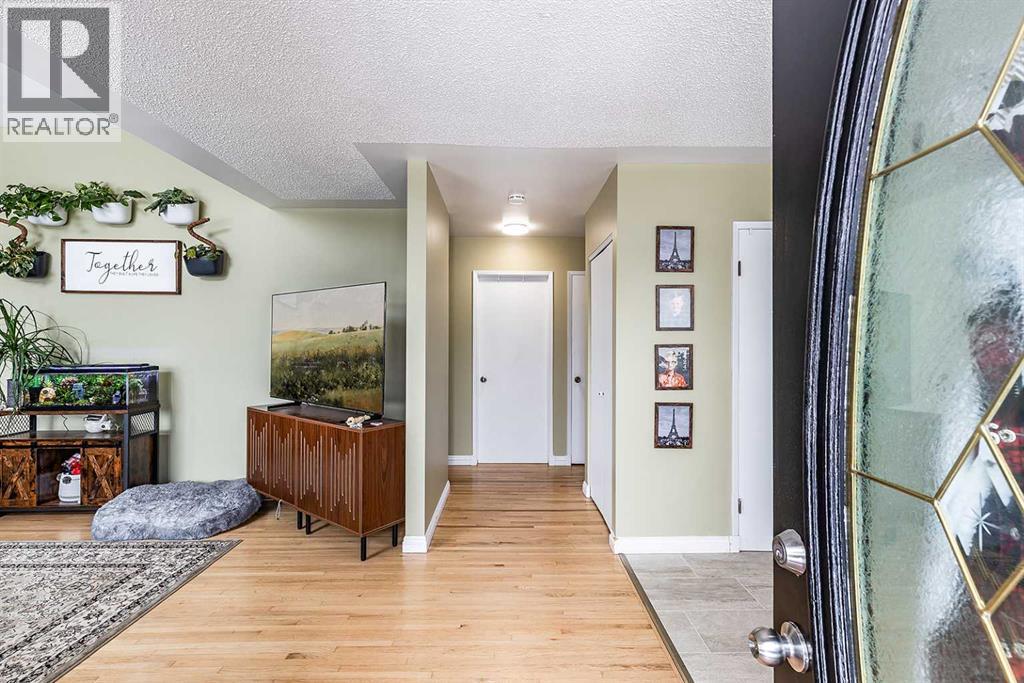 508 1 Street Se, Redcliff, Alberta  T0J 2P2 - Photo 6 - A2304972