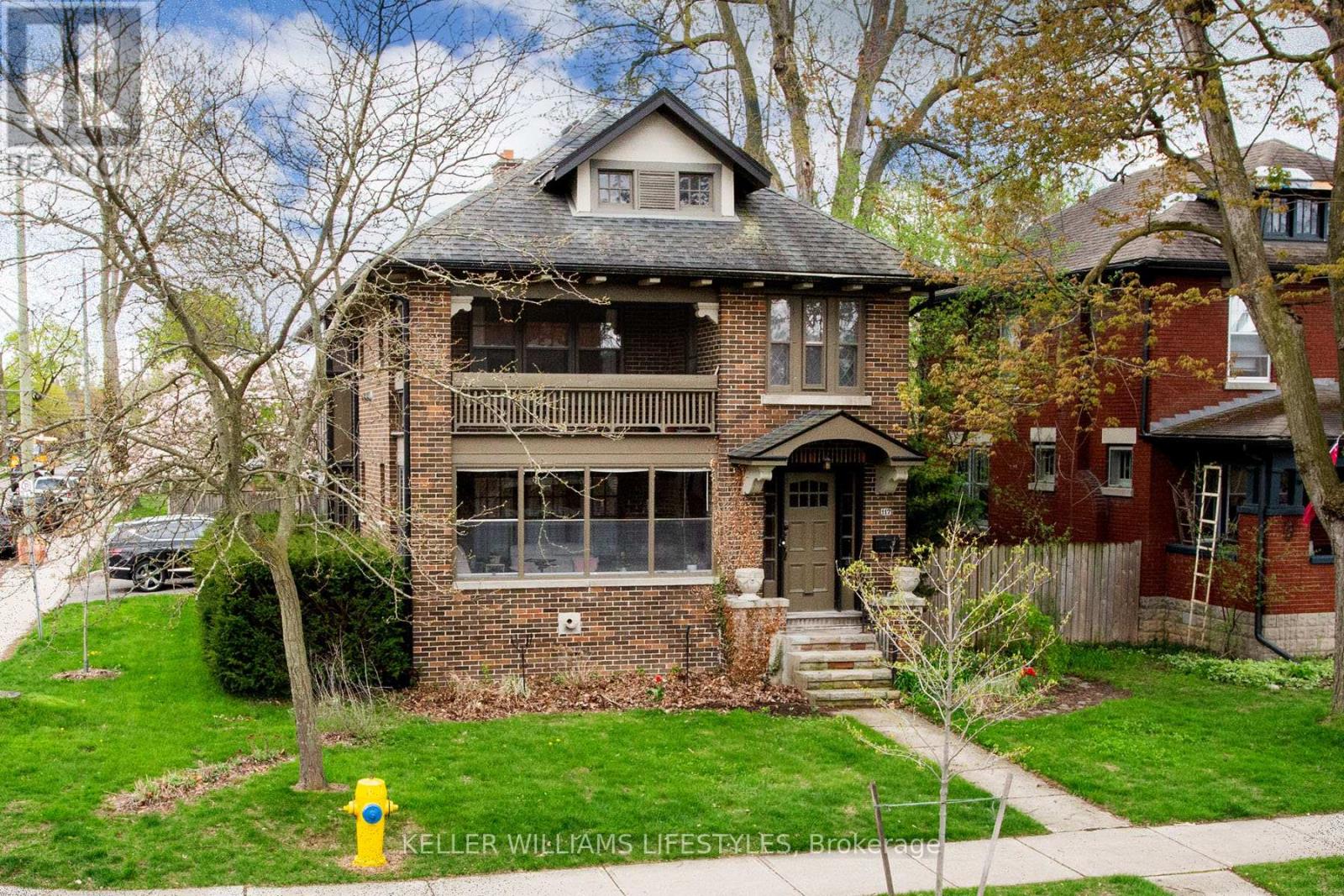 $899,900117 Elmwood Avenue E, London South, Ontario