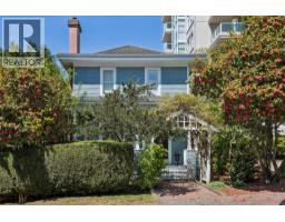 557 LONSDALE AVENUE, North Vancouver, British Columbia