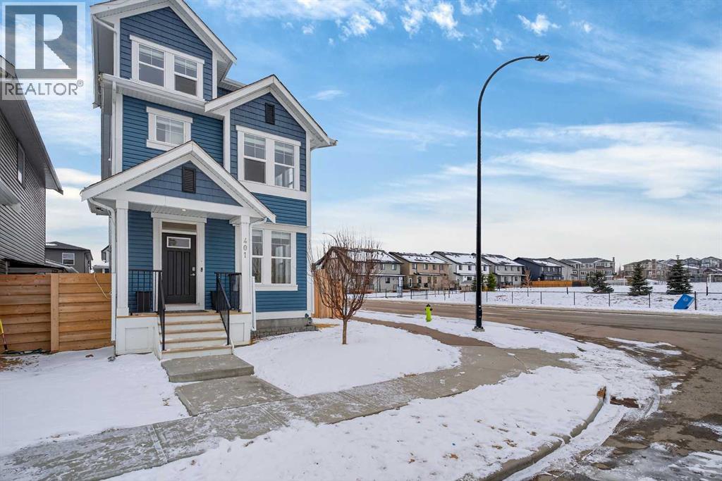 401 South Point Glen SW, Airdrie, Alberta  T4B 4L1 - Photo 3 - A2303732