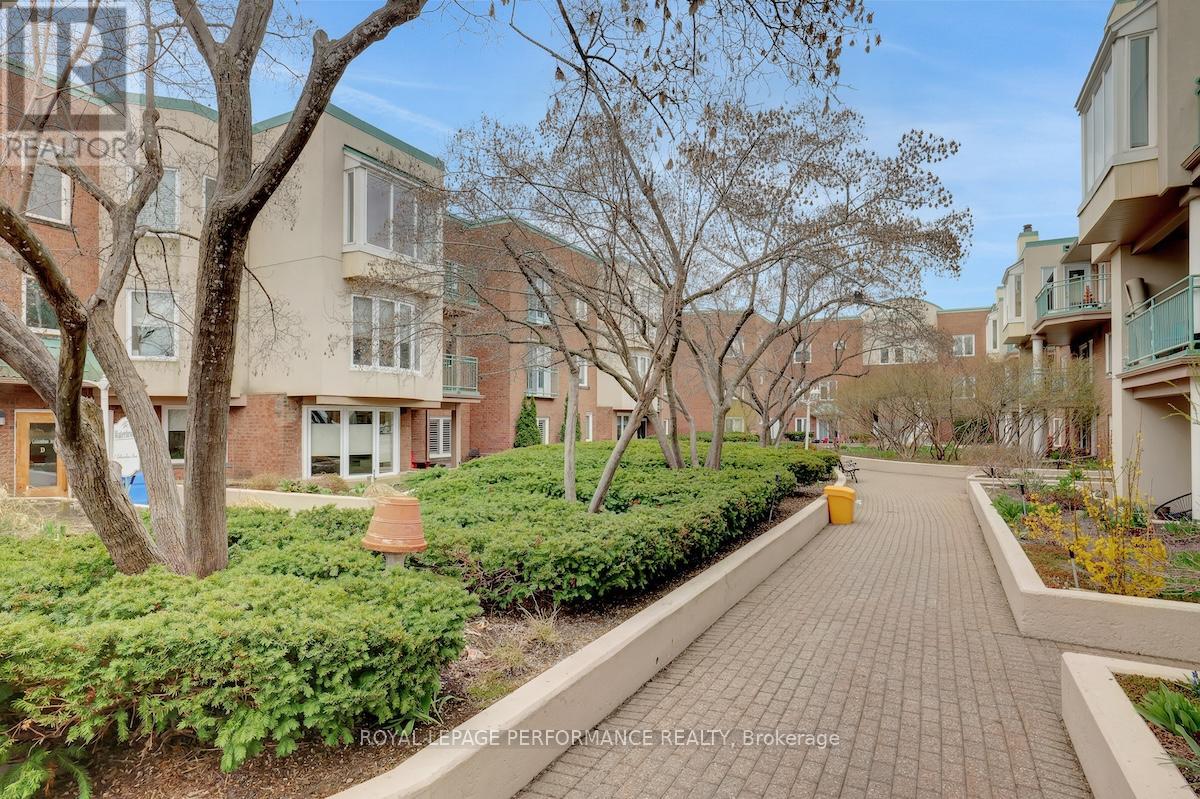 401D - 1 COLUMBUS AVENUE, Ottawa, Ontario