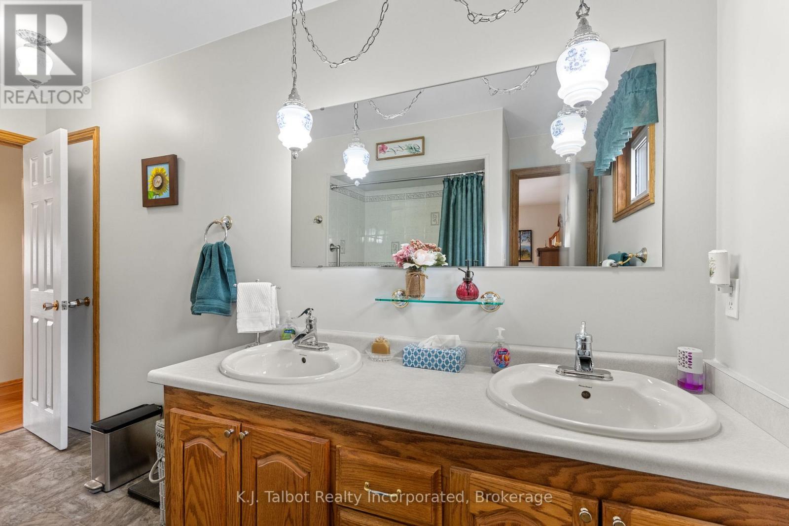 41342 Walton Road, Morris Turnberry, Ontario  N0K 1Z0 - Photo 17 - X12941224