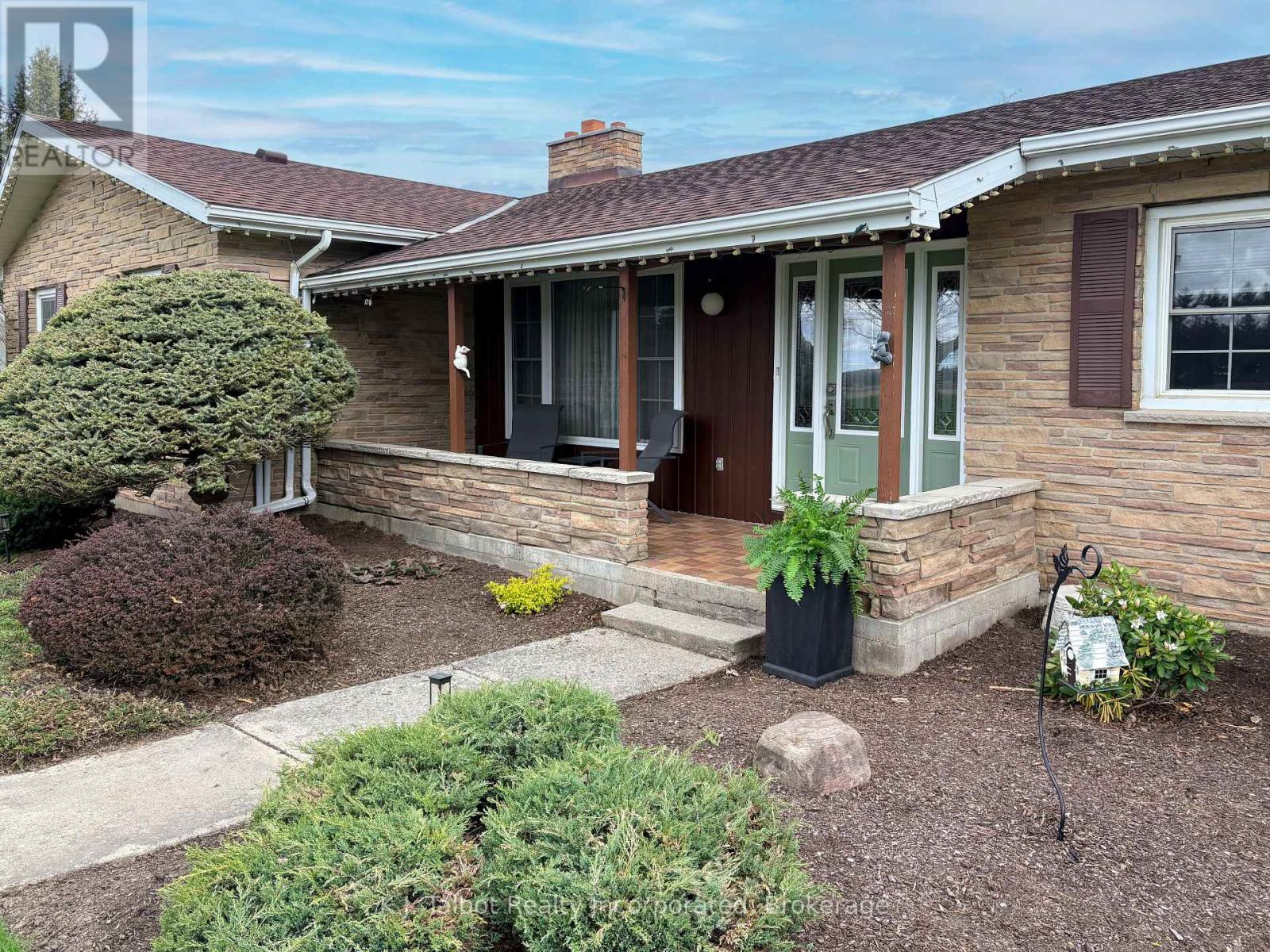 41342 Walton Road, Morris Turnberry, Ontario  N0K 1Z0 - Photo 8 - X12941224
