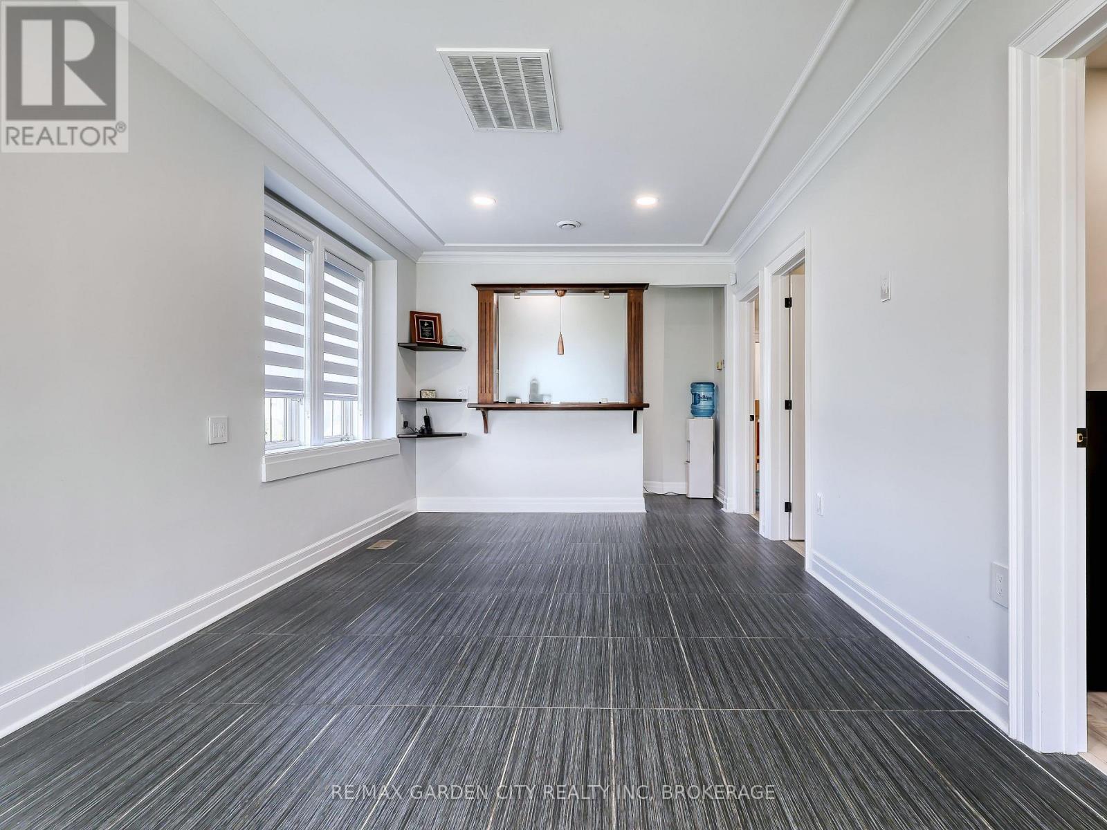 Main Floor Main Building - 141 Eastchester Avenue, St. Catharines, Ontario  L2P 2Z5 - Photo 1 - X13064534