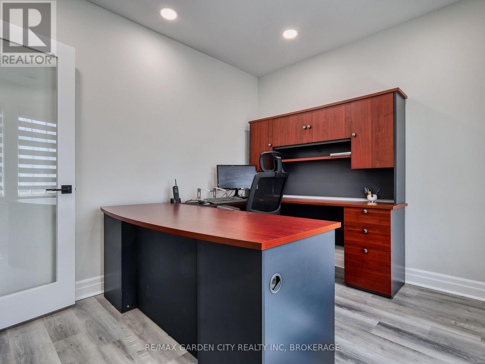 Main Floor Main Building - 141 Eastchester Avenue, St. Catharines, Ontario  L2P 2Z5 - Photo 17 - X13064534