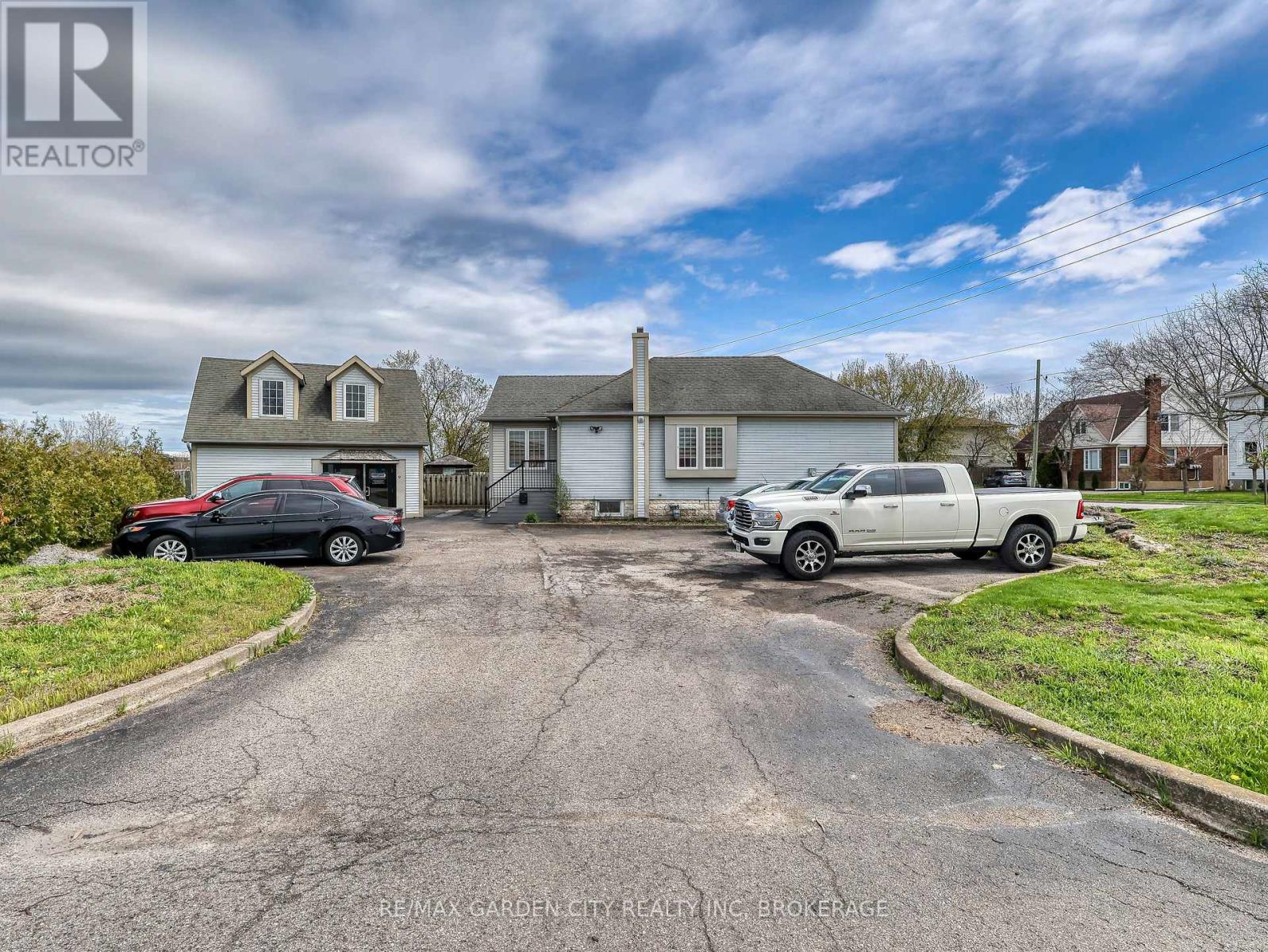 Main Floor Main Building - 141 Eastchester Avenue, St. Catharines, Ontario  L2P 2Z5 - Photo 23 - X13064534