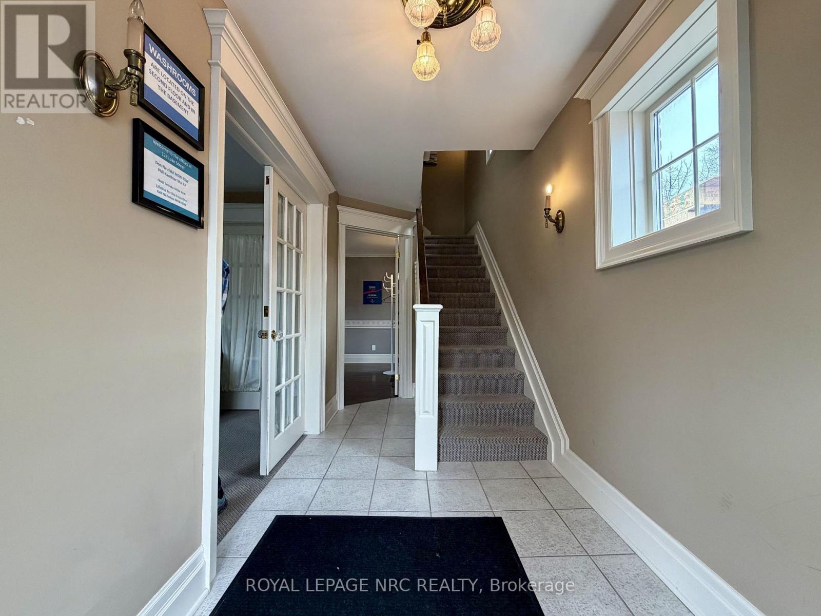 #1 - 128 Lake Street, St. Catharines, Ontario  L2R 5Y1 - Photo 5 - X13064676