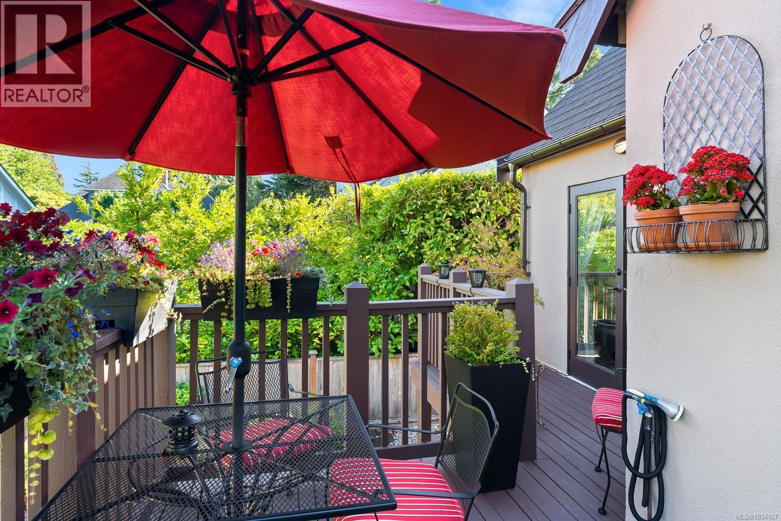 671 Linkleas Ave, Oak Bay, British Columbia  V8S 5C2 - Photo 28 - 1034107