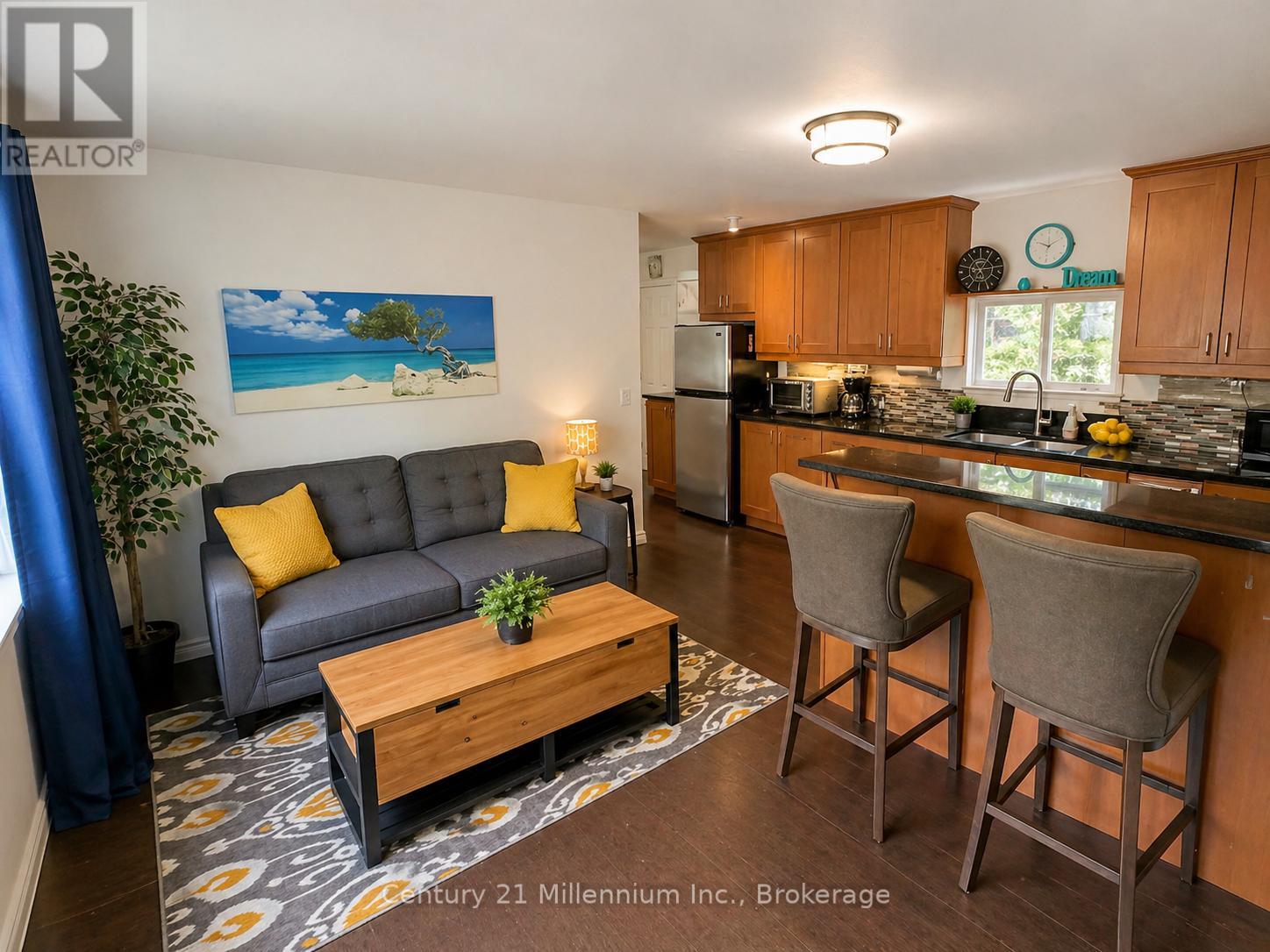 457 Mosley Street, Wasaga Beach, Ontario  L9Z 2J4 - Photo 5 - S13064650