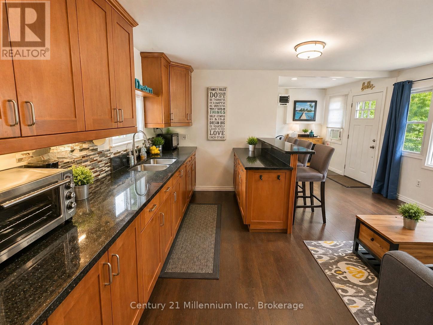 457 Mosley Street, Wasaga Beach, Ontario  L9Z 2J4 - Photo 6 - S13064650