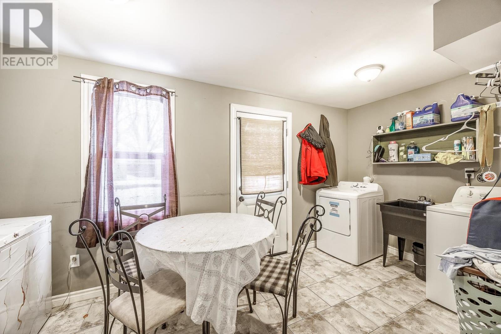 38 Algoma Ave, Sault Ste. Marie, Ontario  P6B 2P7 - Photo 8 - SM260075