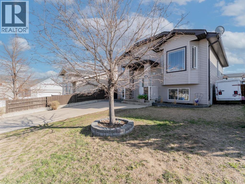 49 Terrace Street Ne, Medicine Hat, Alberta  T1C 0A3 - Photo 2 - A2305930