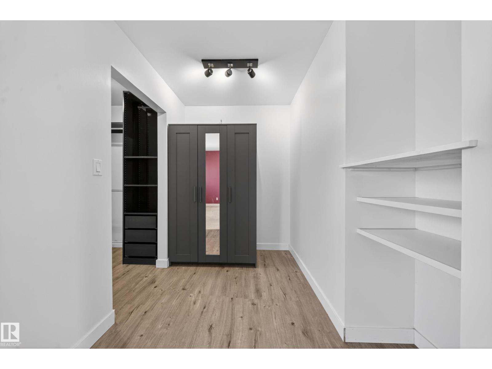 1767 61 St Nw, Edmonton, Alberta  T6L 1X5 - Photo 11 - E4484947