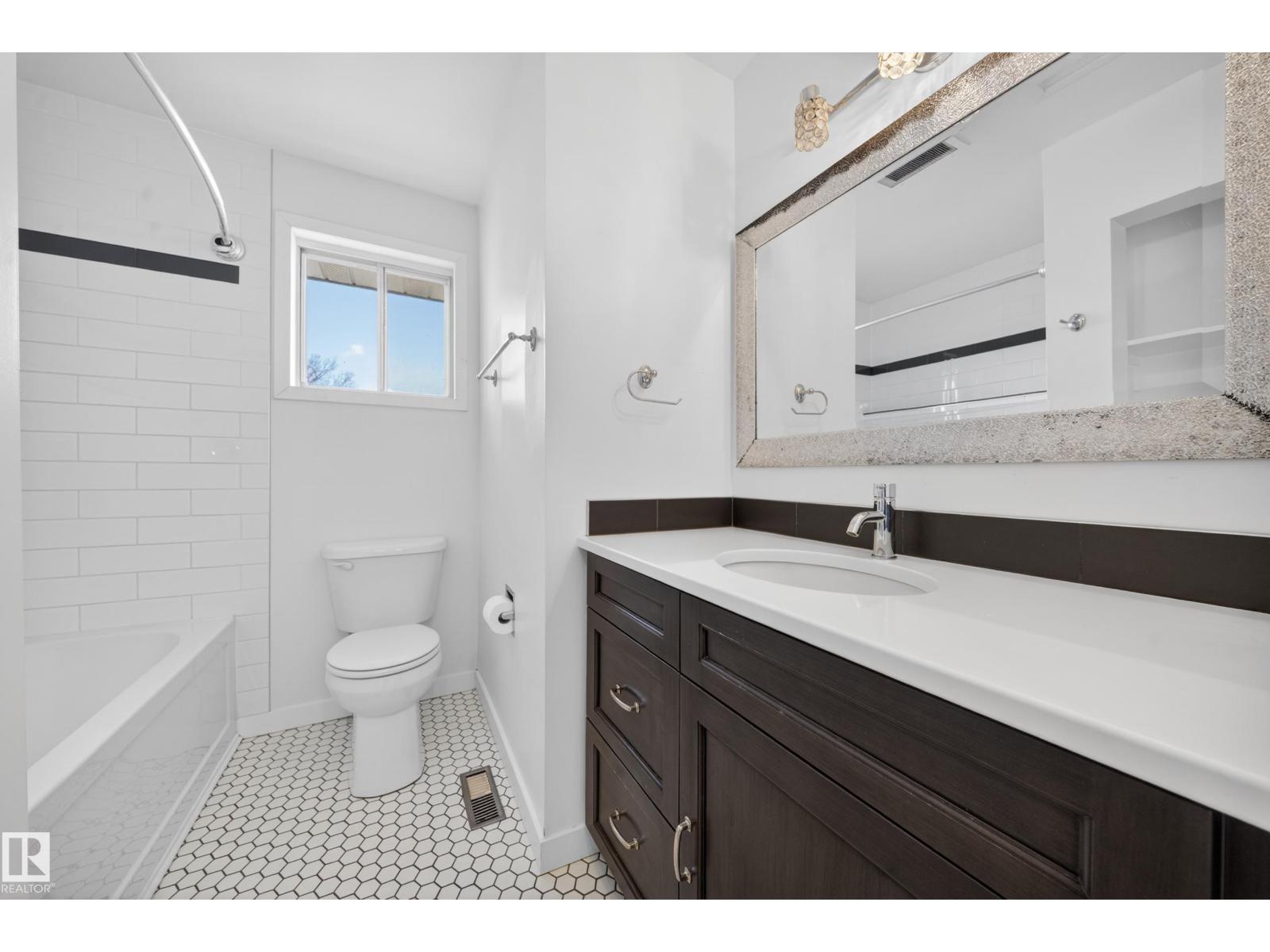 1767 61 St Nw, Edmonton, Alberta  T6L 1X5 - Photo 15 - E4484947