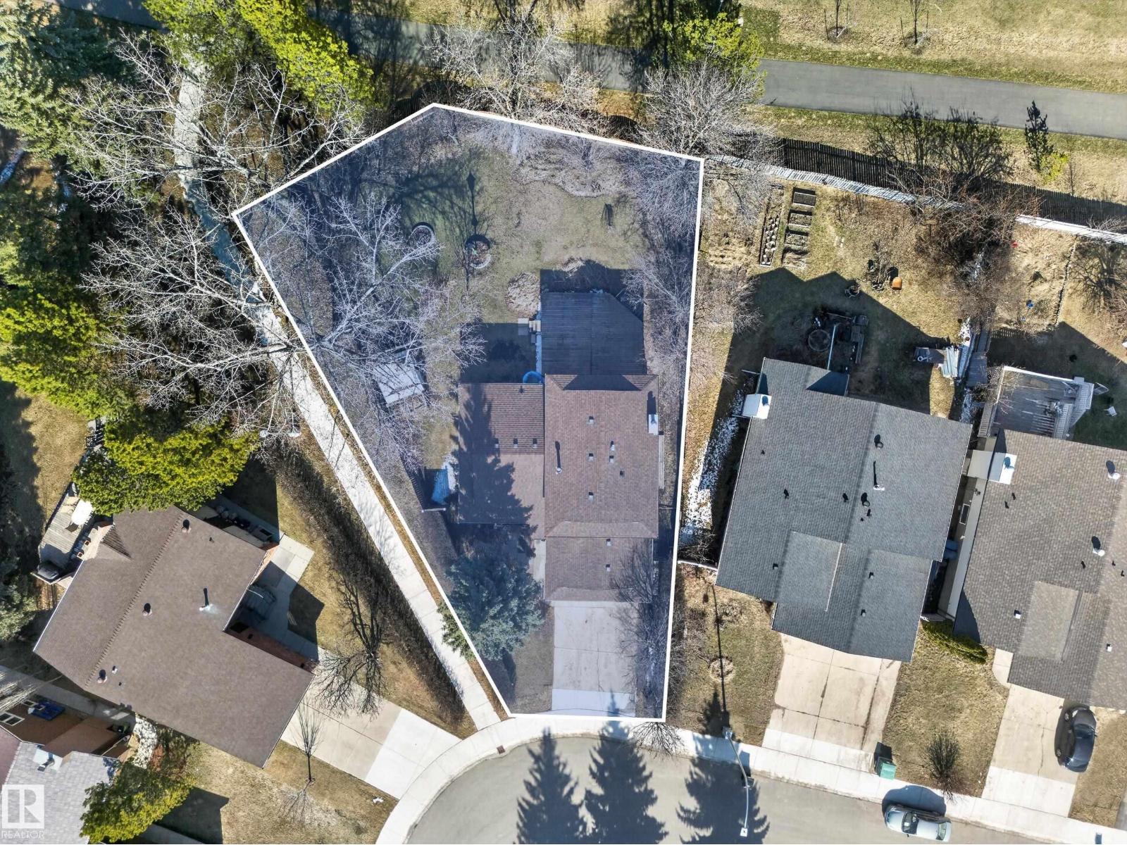 1767 61 St Nw, Edmonton, Alberta  T6L 1X5 - Photo 3 - E4484947