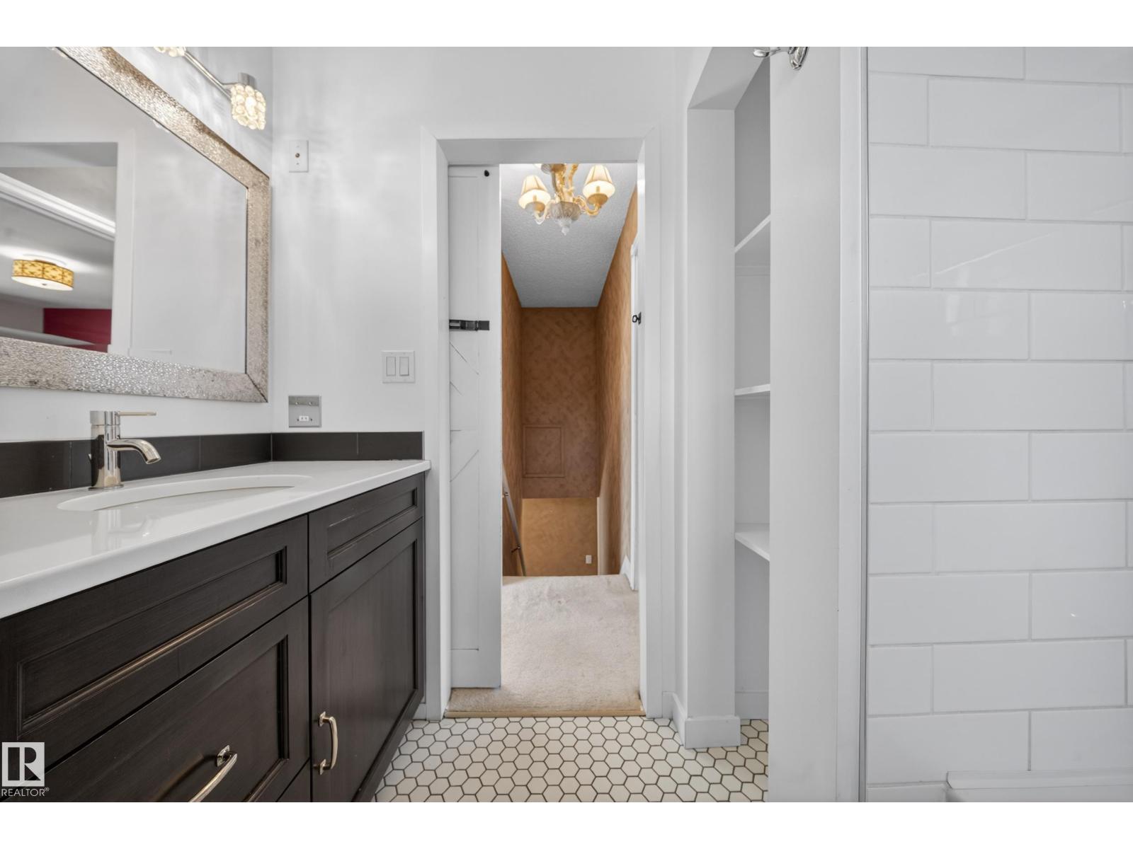 1767 61 St Nw, Edmonton, Alberta  T6L 1X5 - Photo 18 - E4484947