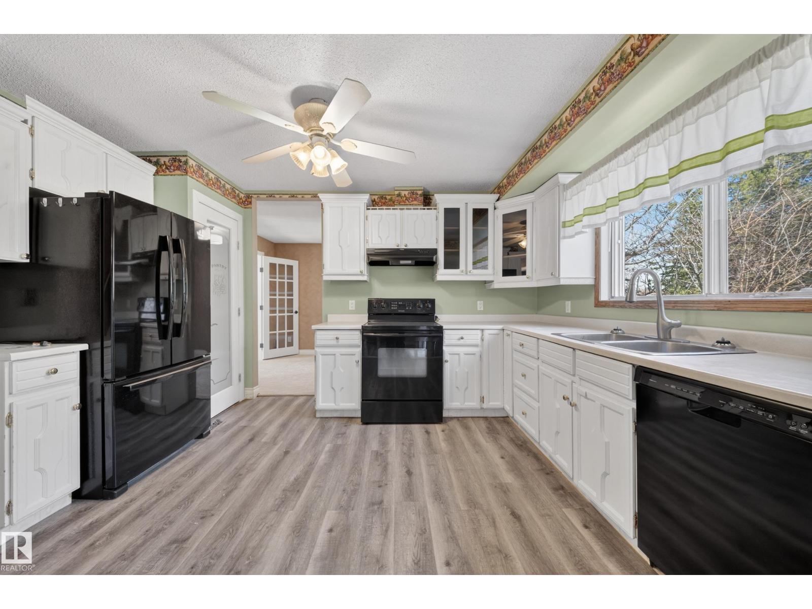 1767 61 St Nw, Edmonton, Alberta  T6L 1X5 - Photo 33 - E4484947