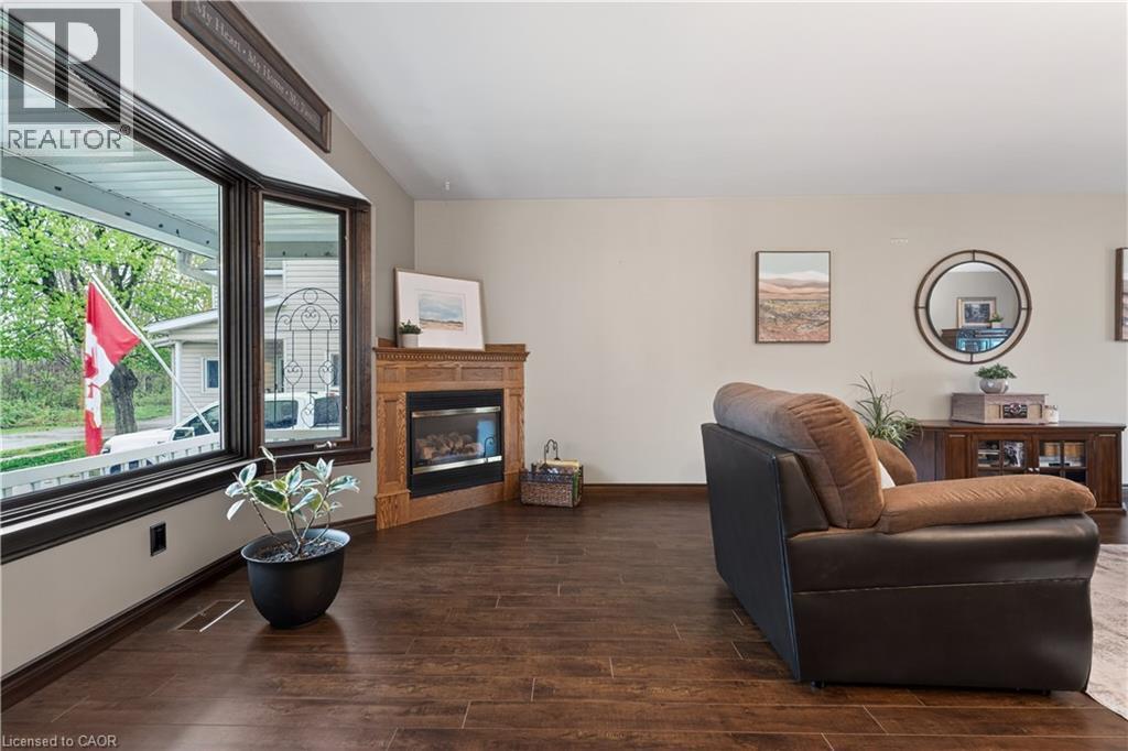 246 Courtwright Street, Fort Erie, Ontario  L2A 2R8 - Photo 7 - 40824722